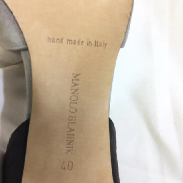 Manolo Blahnik Suede 2 Tone Stiletto Heels. Size 40
