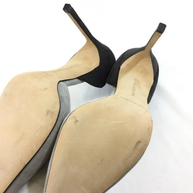 Manolo Blahnik Suede 2 Tone Stiletto Heels. Size 40