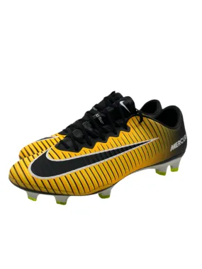 Nike Mercurial Vapor XI - Left foot size 42 Right foot 43