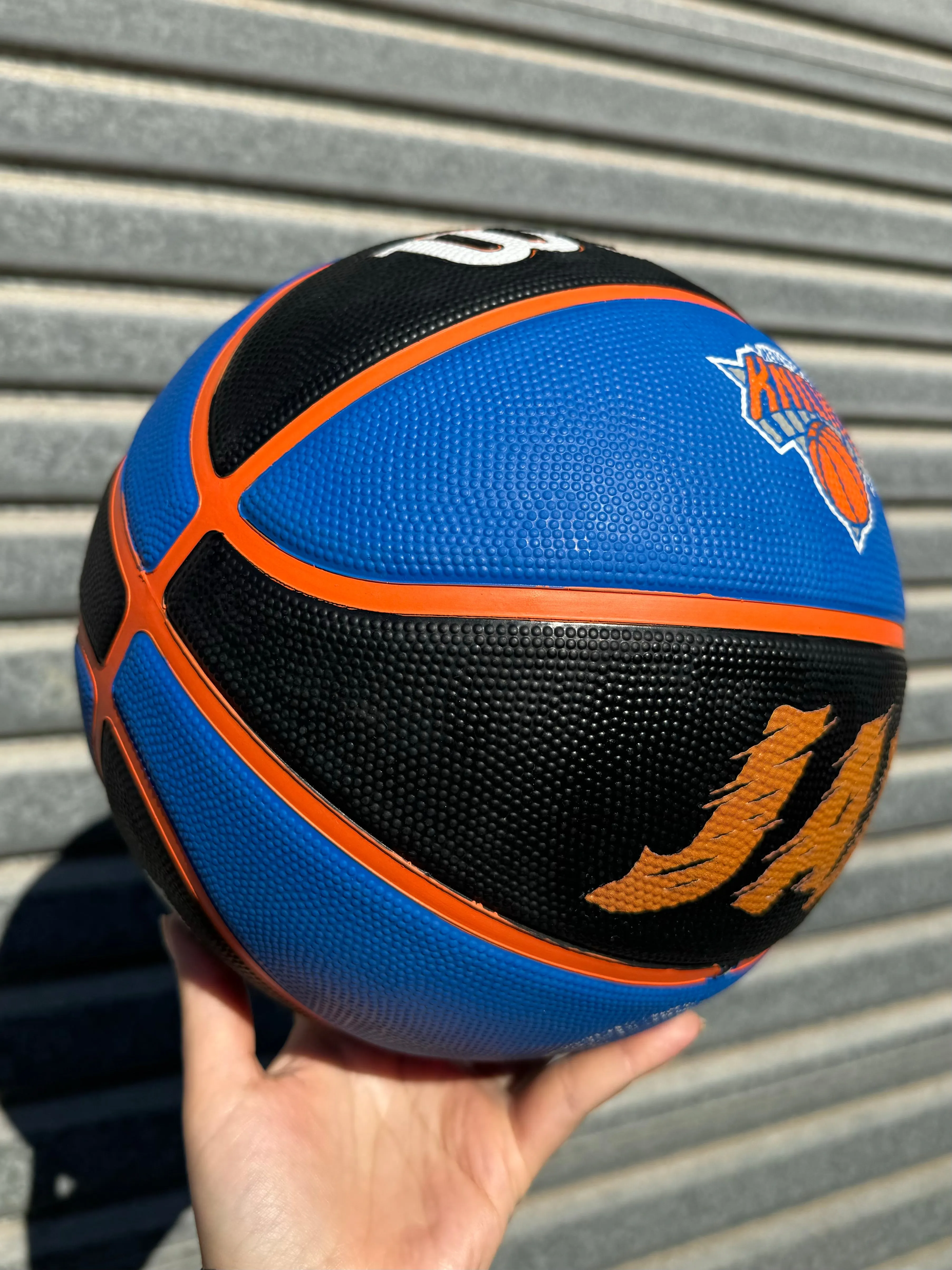 Personalised NBA Official New York Knicks Team Basketball (Size 7)