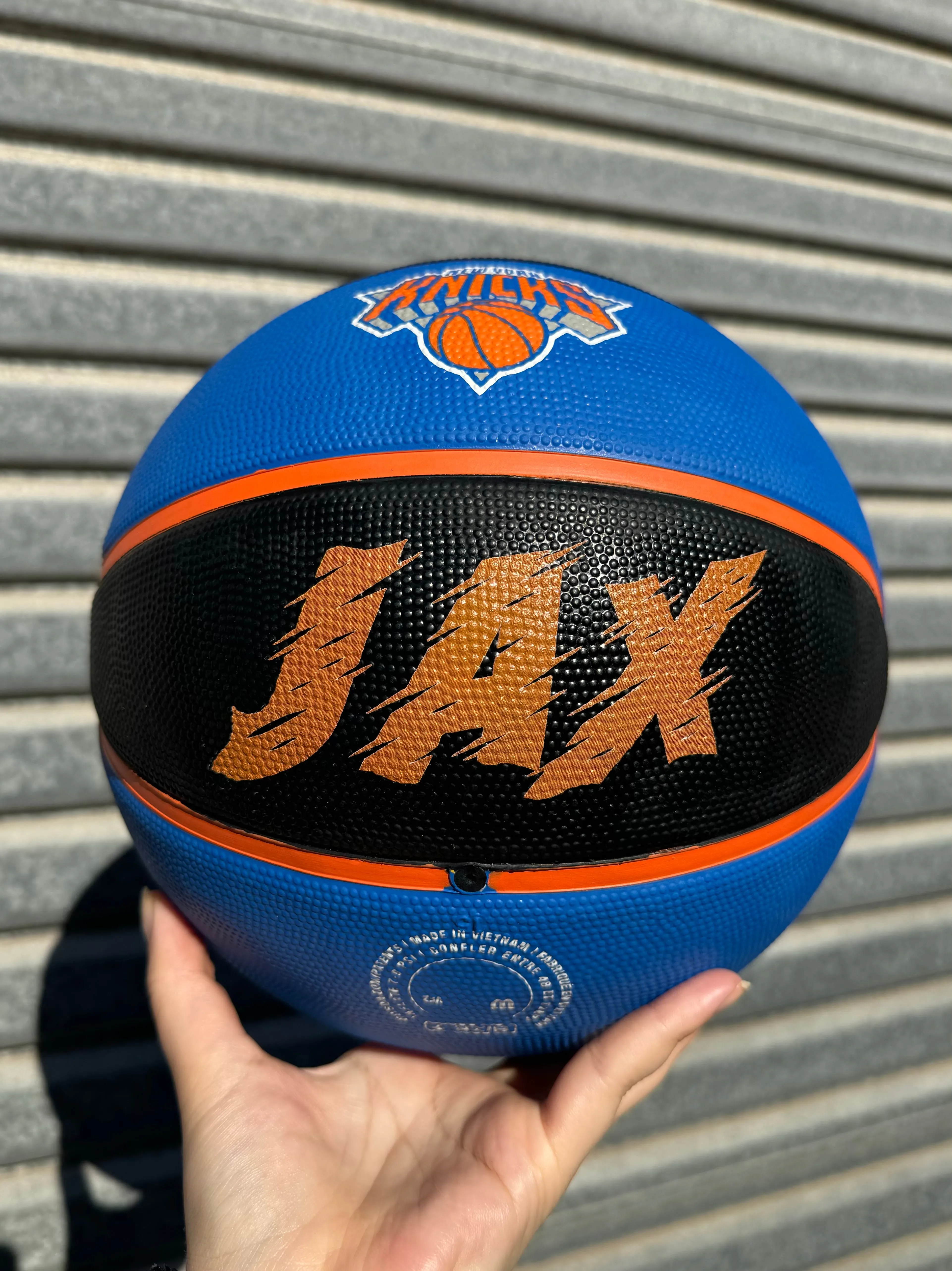 Personalised NBA Official New York Knicks Team Basketball (Size 7)