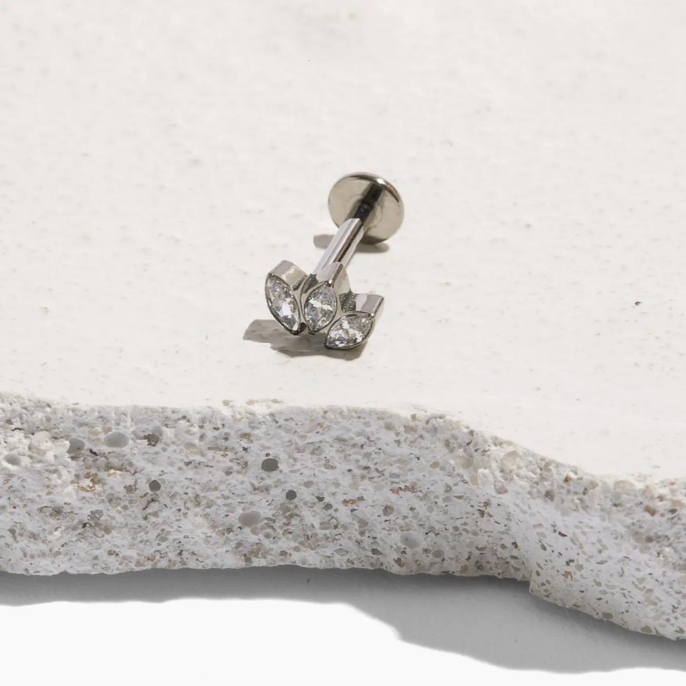 Single Mira Stud Flat Back Stud Earring