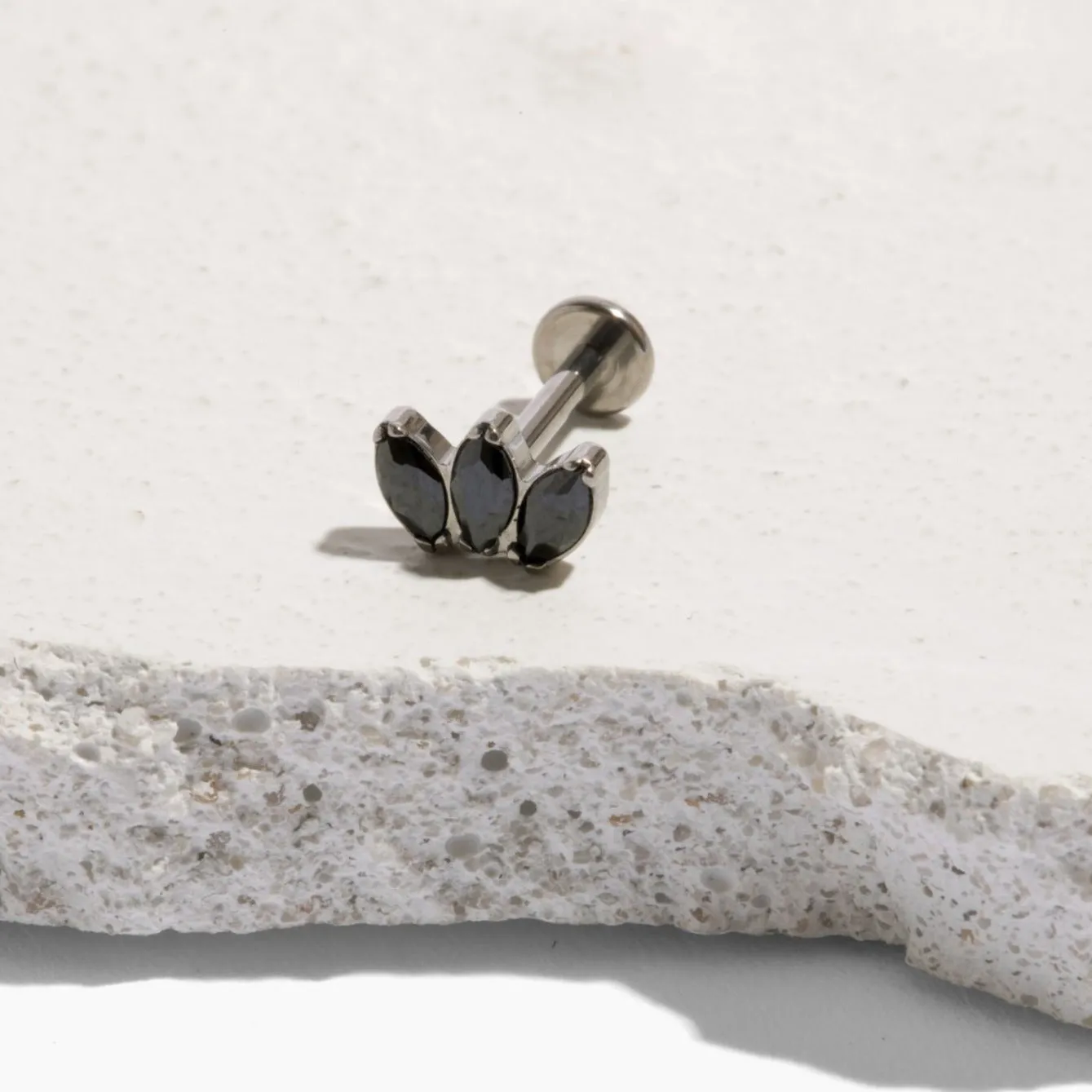 Single Mira Stud Flat Back Stud Earring