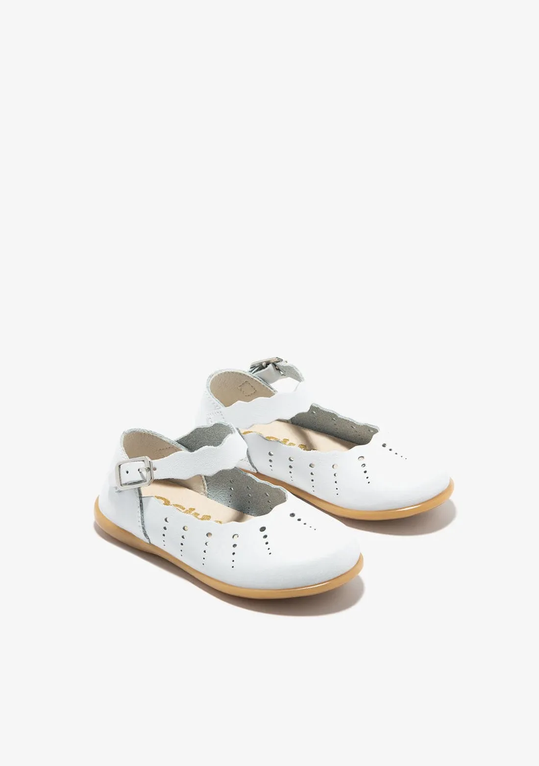 White waves buckle ballerina
